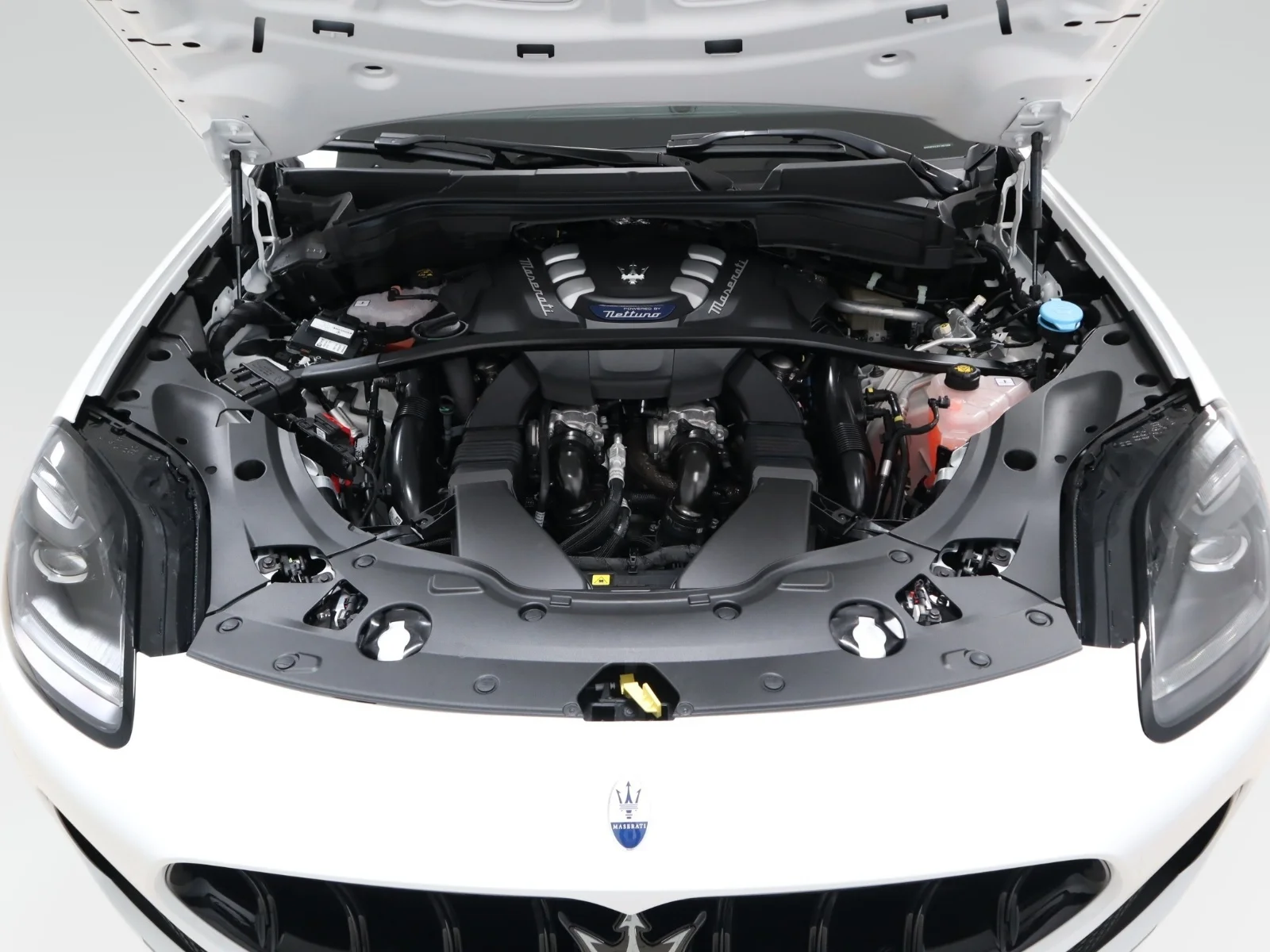 2026 Maserati Grecale Modena V6 - Photo 10