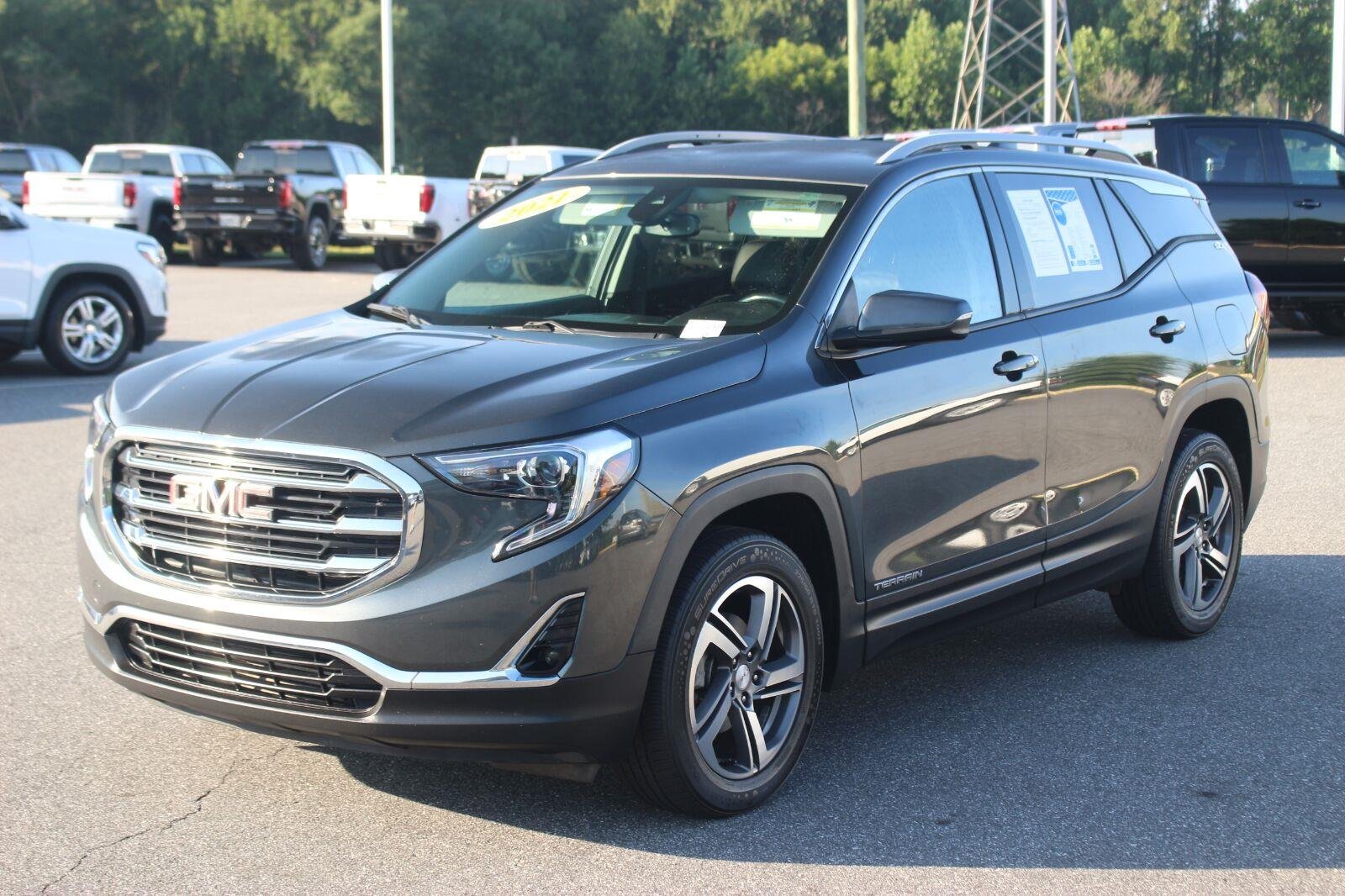 Used 2021 GRAPHITE GRAY METALLIC GMC SLT image 3