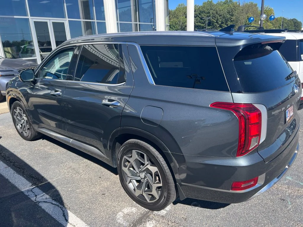 Used 2022 Gray Hyundai Calligraphy image 3