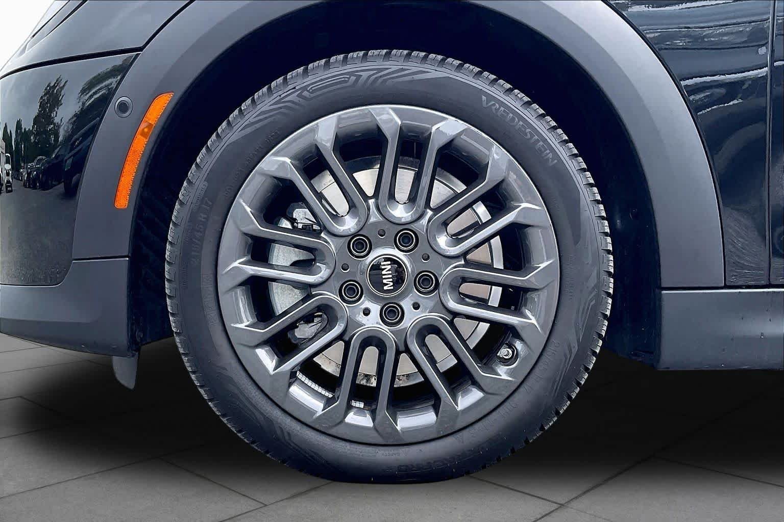 Used 2025 Midnight Black II Metallic MINI Cooper S image 10