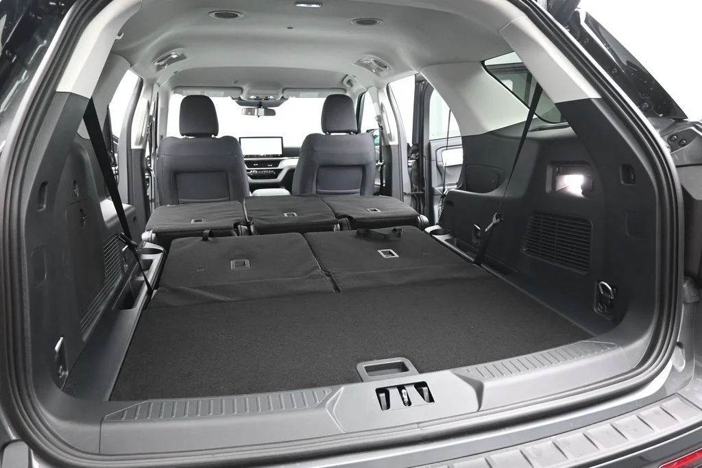 New 2026 Carbonized Gray Metallic Ford Active image 22