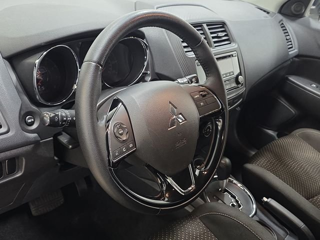 Used 2016 Black Mitsubishi ES image 14
