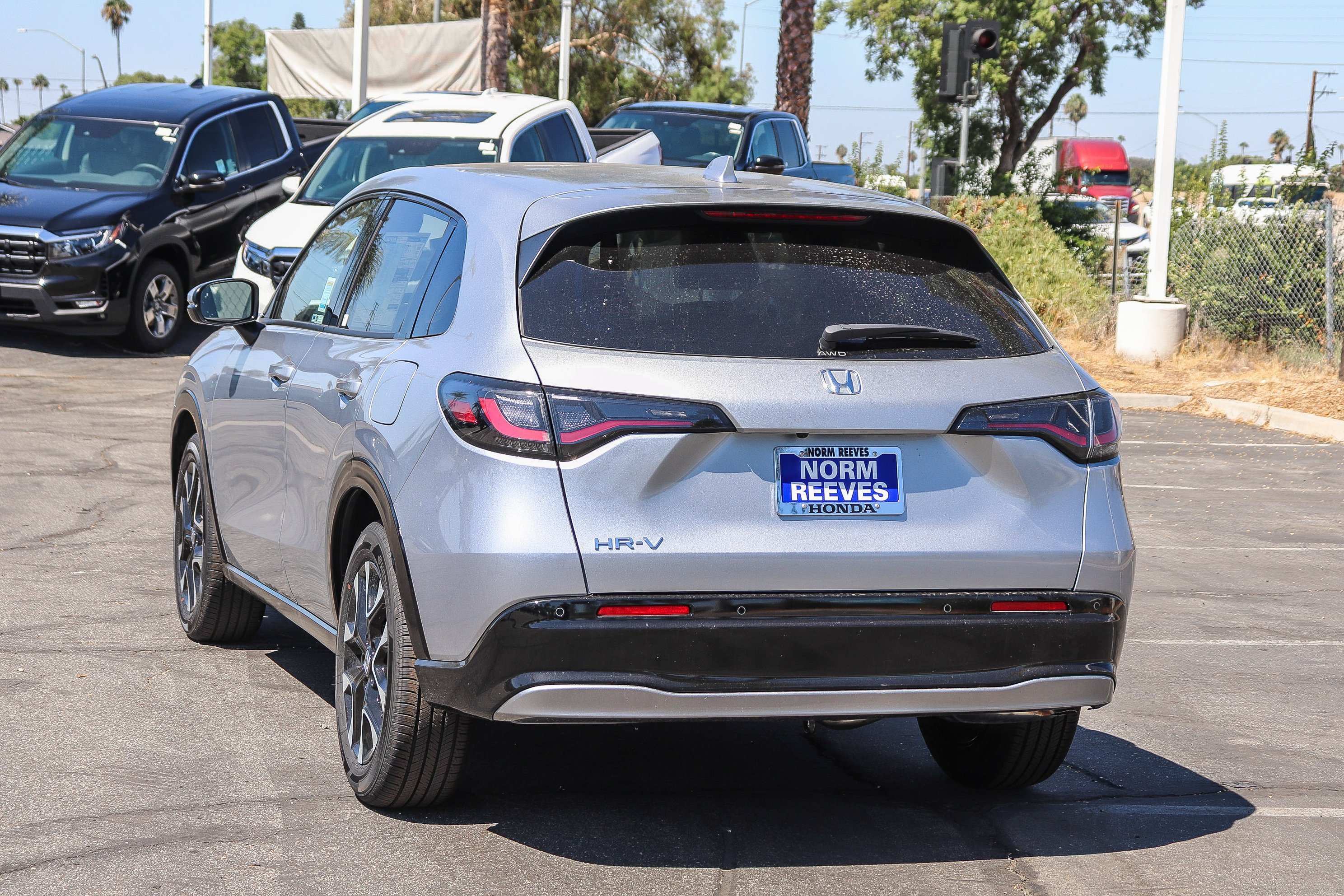 New 2027 Solar Silver Metallic Honda EX-L AWD CVT image 11