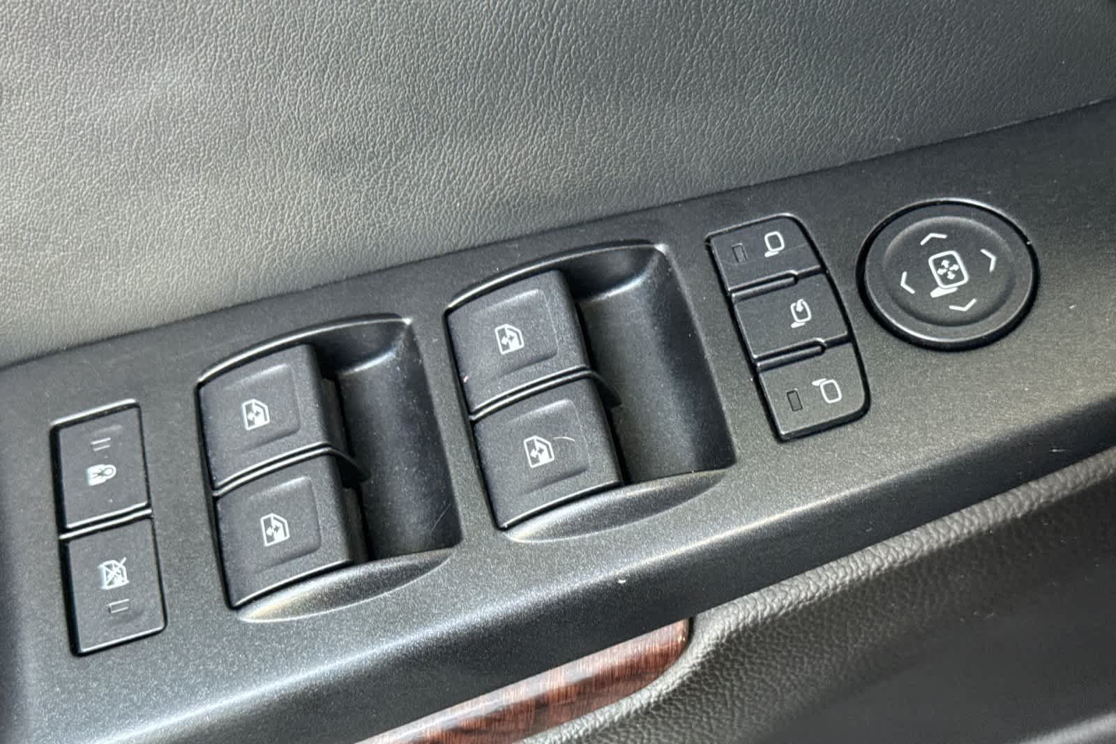 Used 2016 Onyx Black GMC SLT image 13