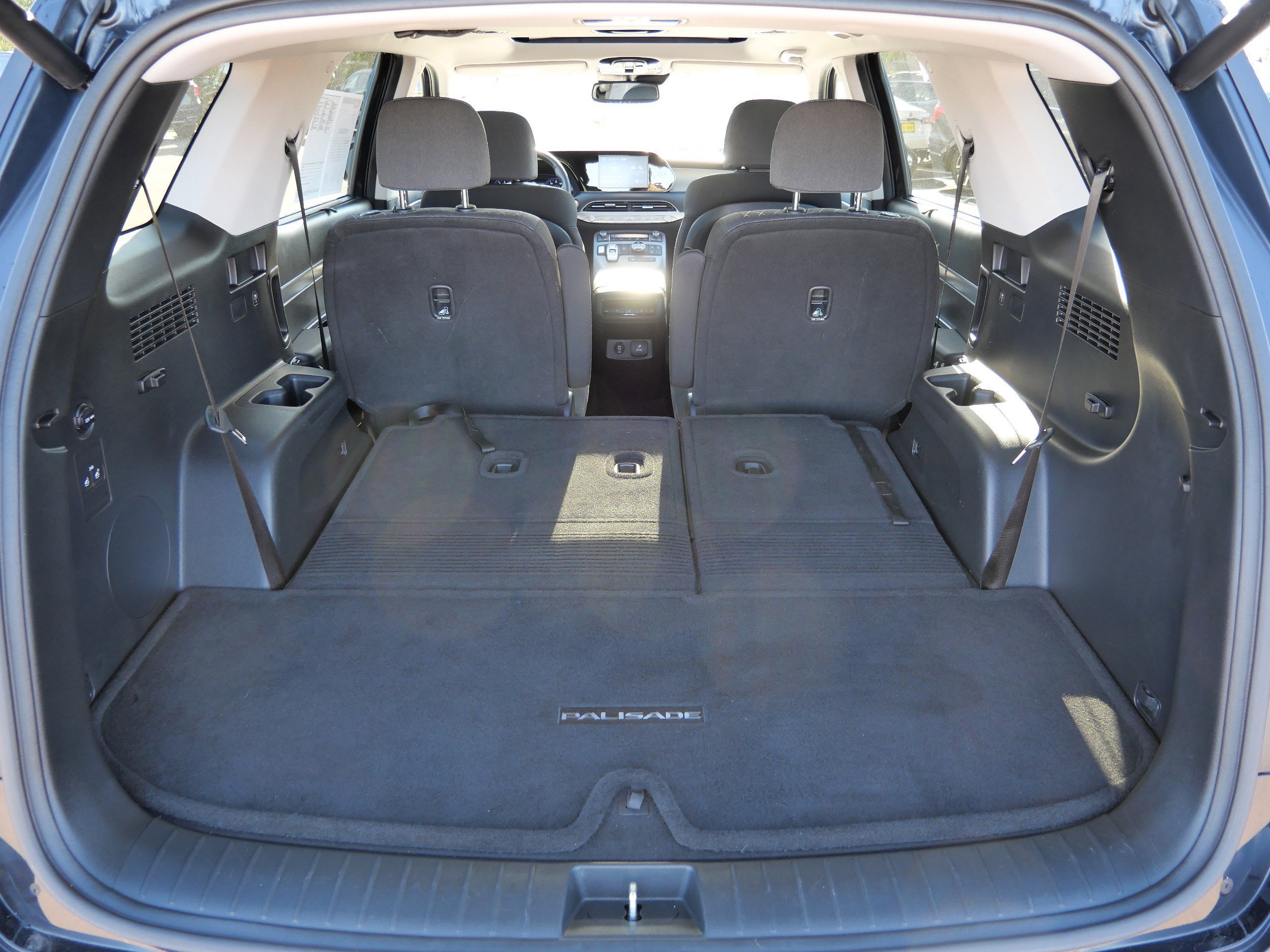 Used 2021 Moonlight Cloud Hyundai SEL image 18