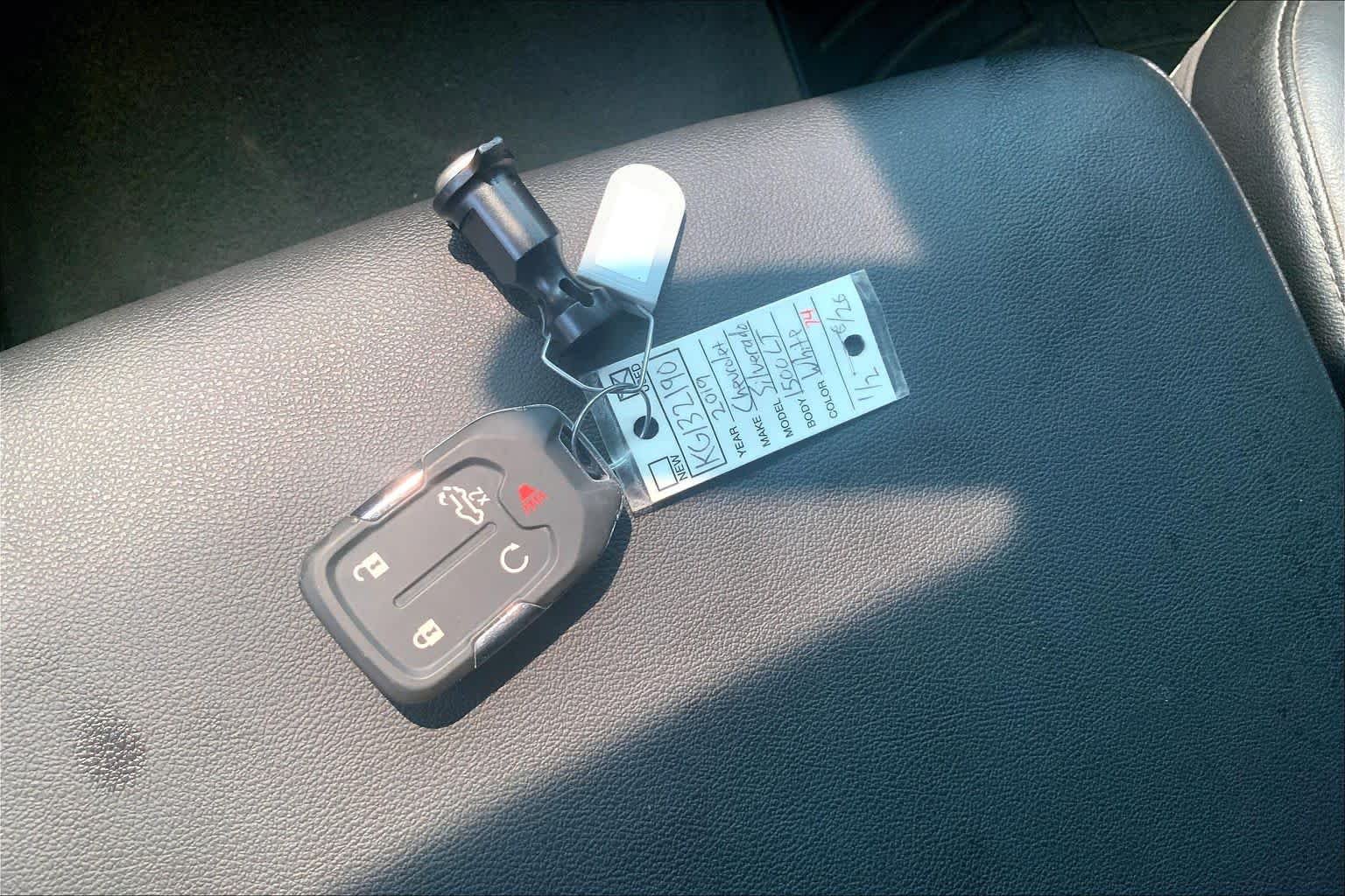 Used 2019 Summit White Chevrolet LT image 15