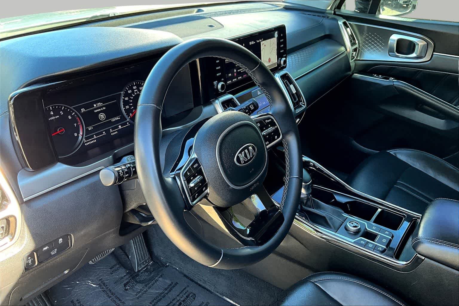 Used 2021 Sparkling Silver Kia SX image 18