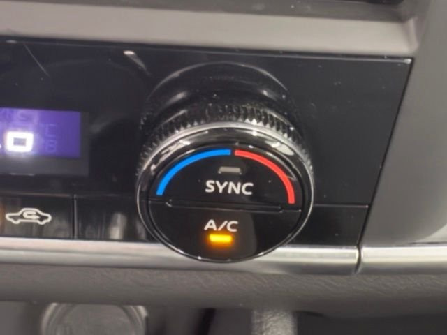 Used 2025 Beige/tan Nissan SV image 28
