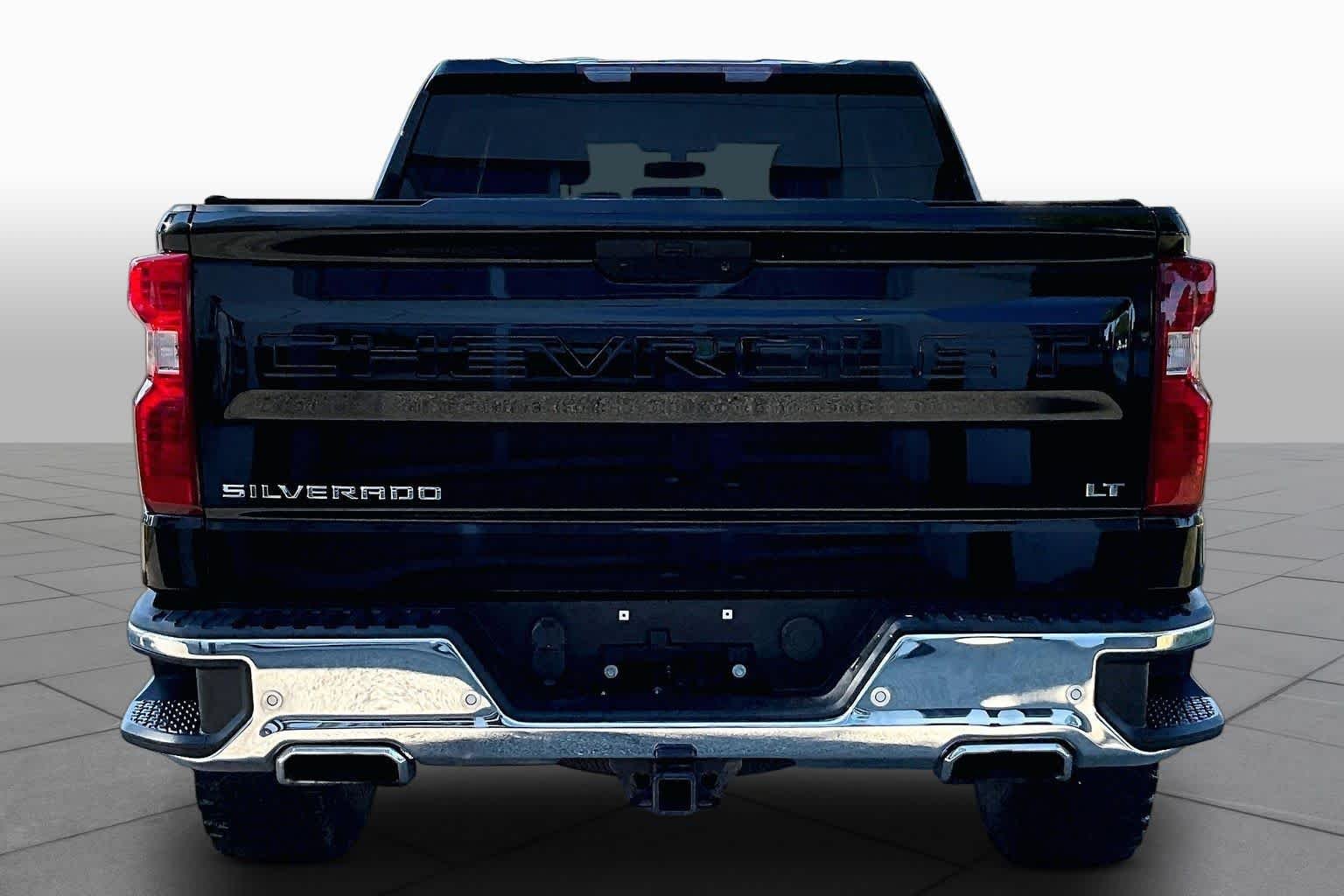 Used 2022 Black Chevrolet LT image 5