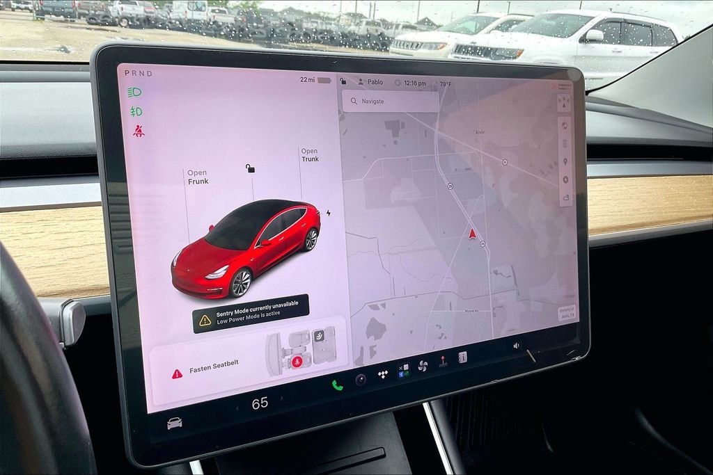 Used 2018  Tesla Long Range image 22