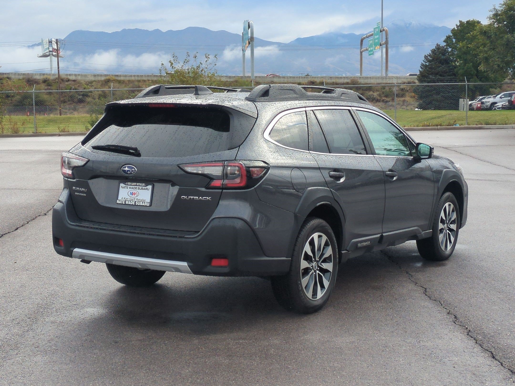 Used 2024 Magnetite Gray Metallic Subaru Limited image 3