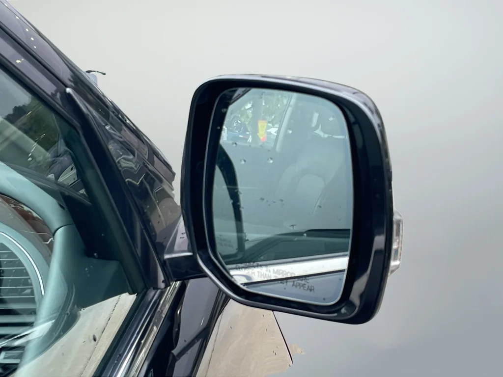 Used 2019 Black INFINITI LUXE image 37