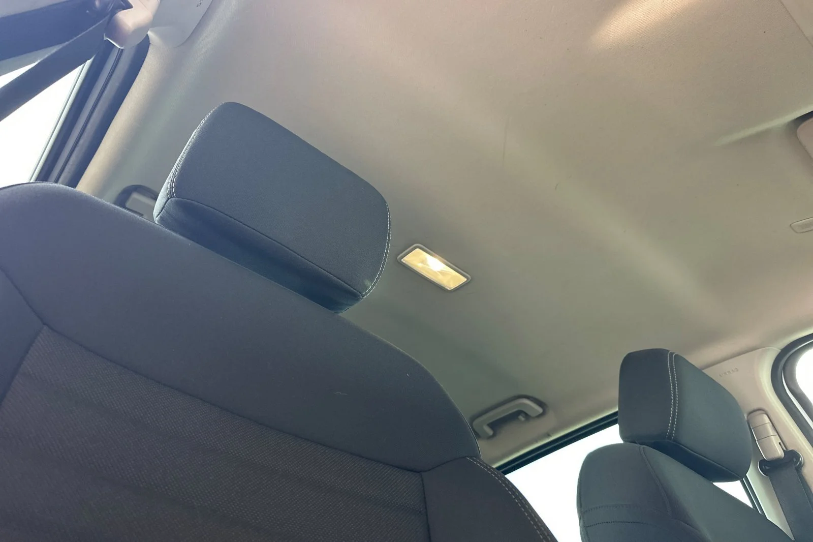 Used 2021 White Ford XL image 16