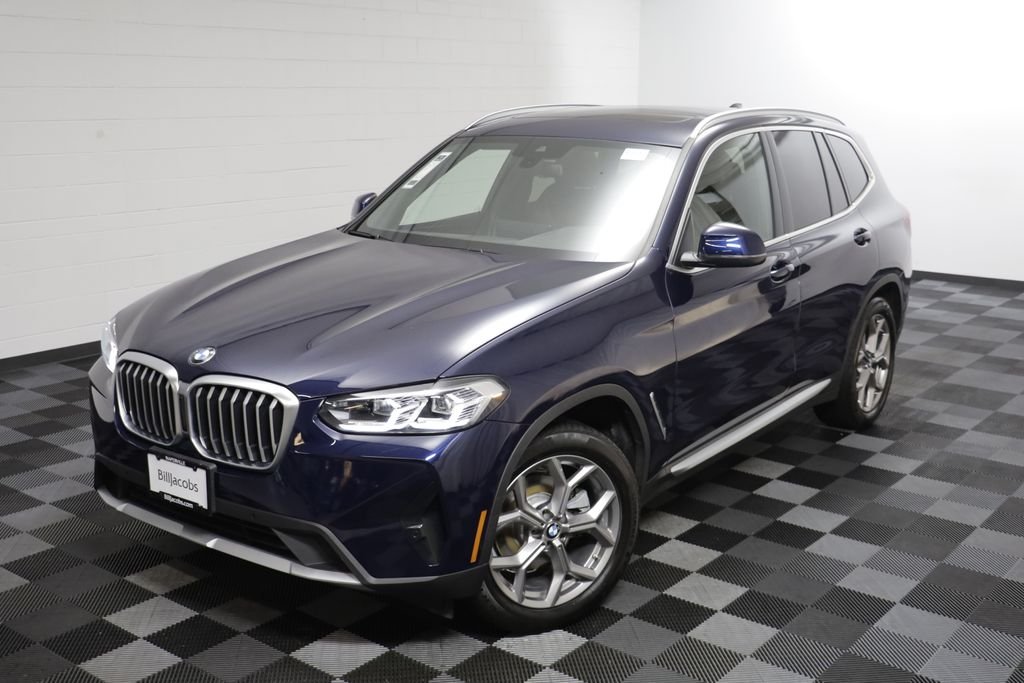Used 2022 Tanzanite Blue II Metallic BMW xDrive30i image 2