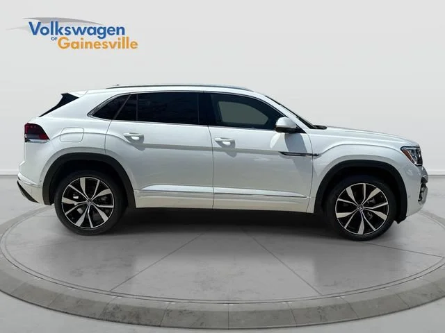 New 2026 Opal White Pearl Volkswagen 2.0T SEL Premium R-Line image 2