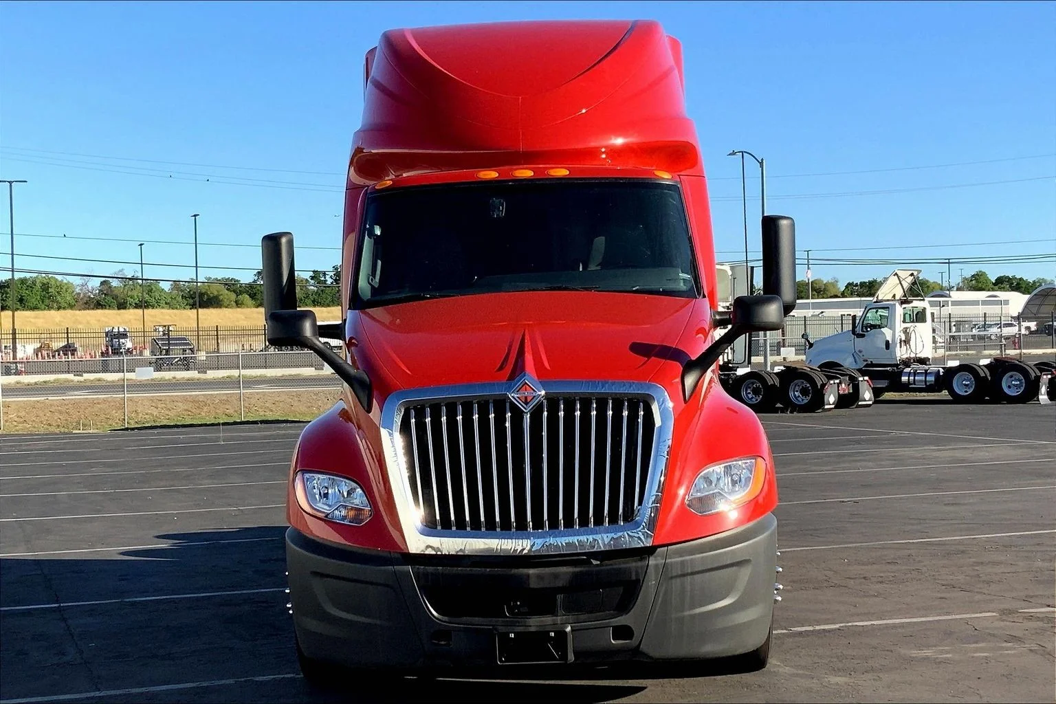 Used 2023 Red International  image 4