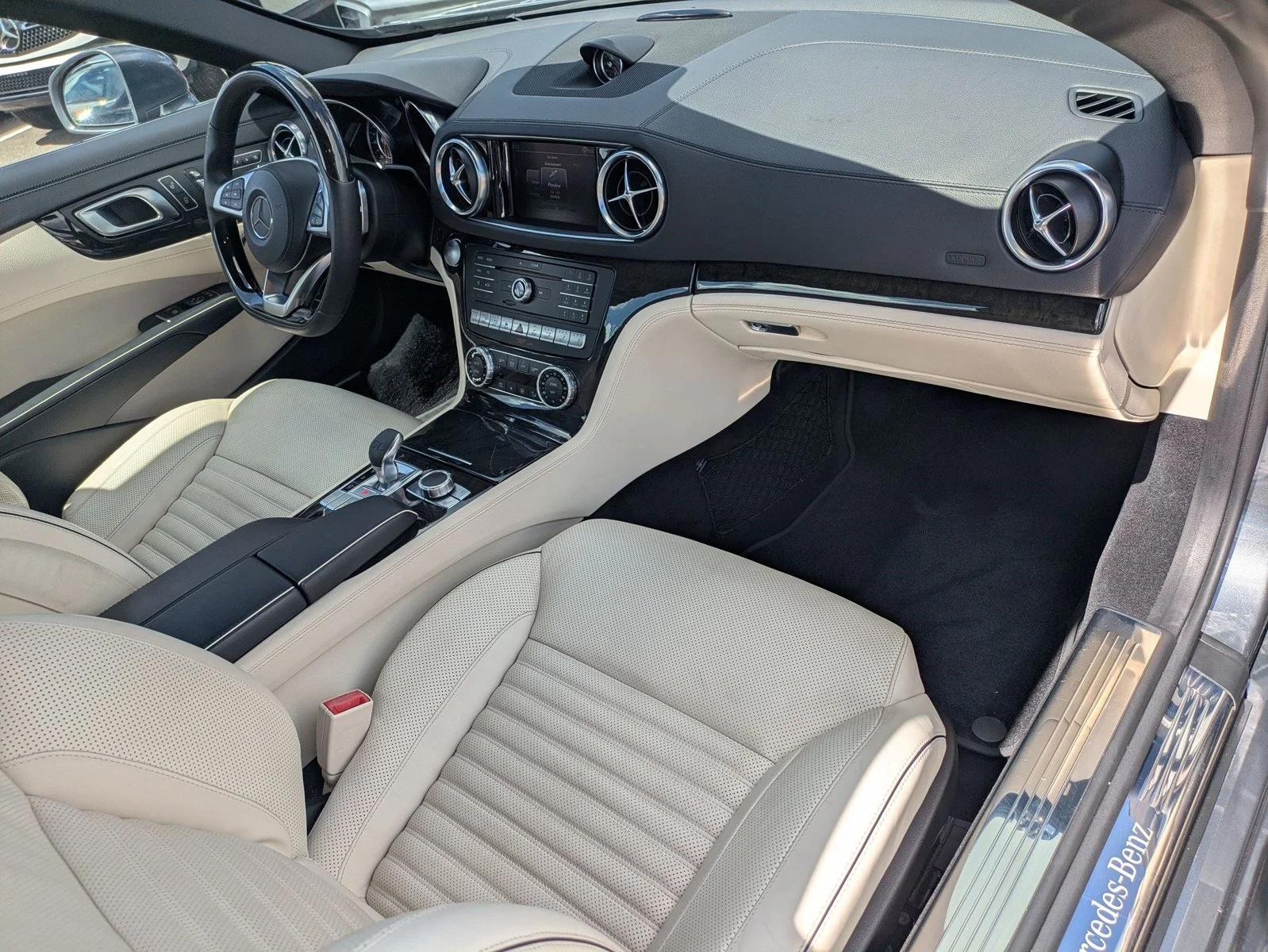 Used 2017 Selenite Grey Metallic Mercedes-Benz SL 450 image 19