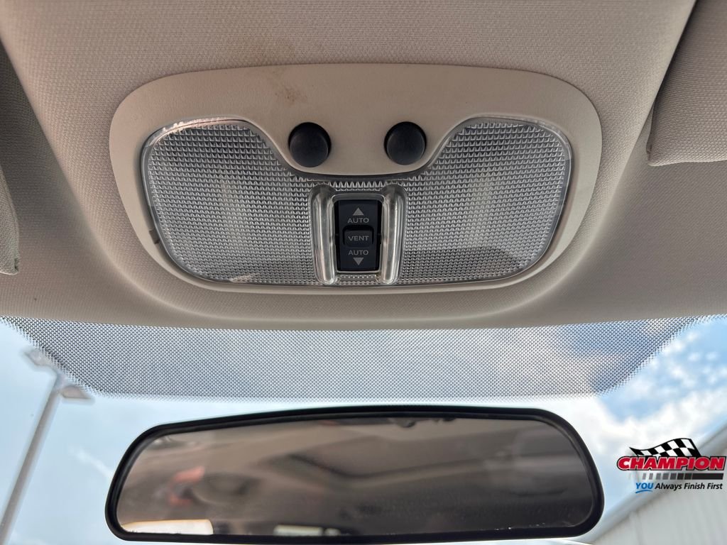 Used 2012 Black Jeep Latitude image 17