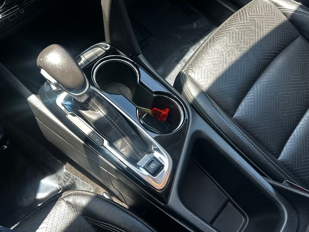 Used 2020 White Frost Buick Essence image 30
