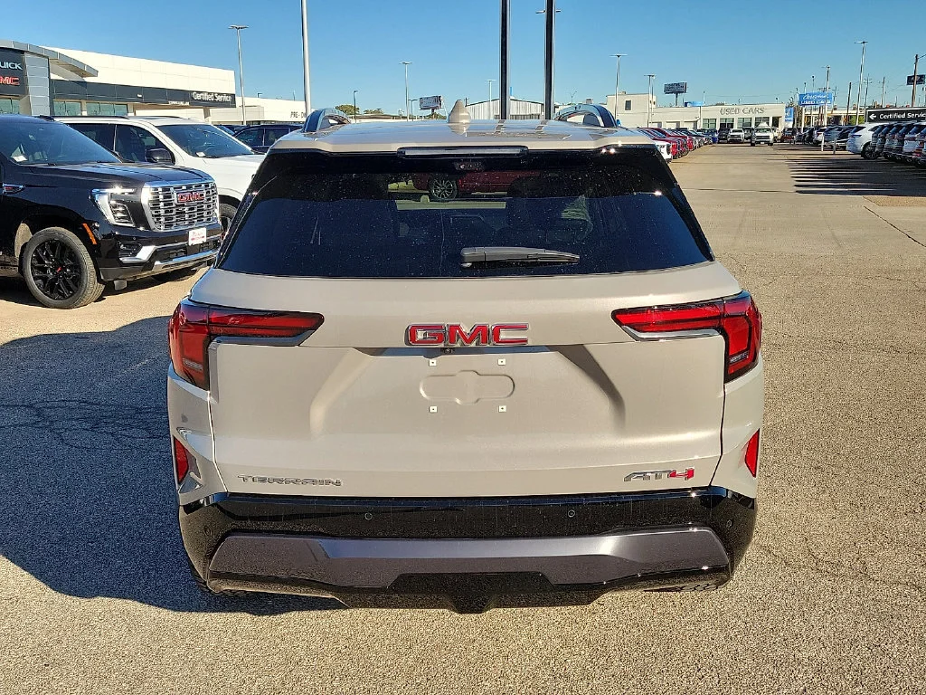 2027 GMC Terrain AT4 - Photo 9