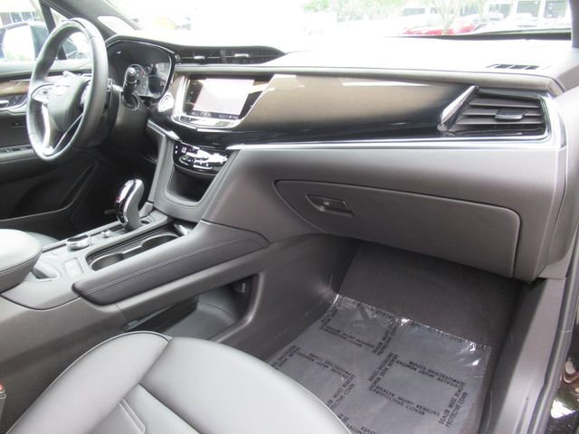 Used 2025 Stellar Black Metallic Cadillac Premium Luxury image 12
