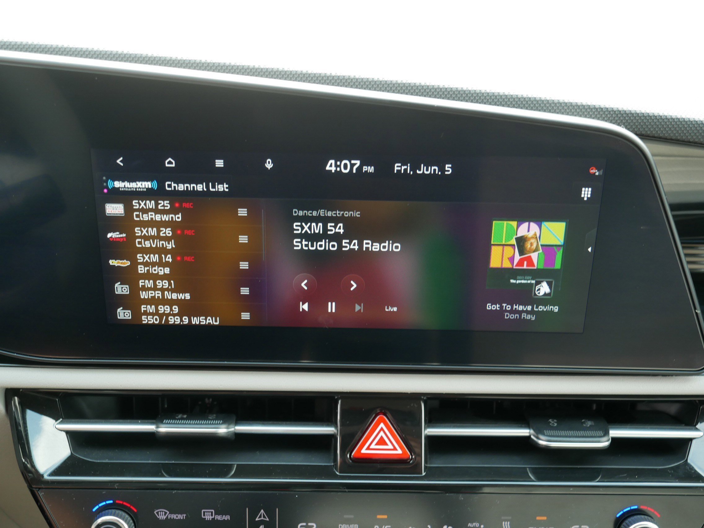 Certified Used 2024 Snow White Pearl Kia Wave image 22