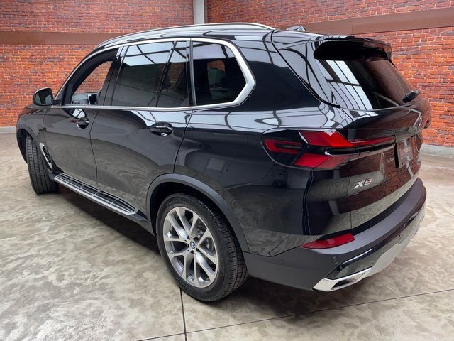 Used 2026 Black BMW xDrive40i image 3