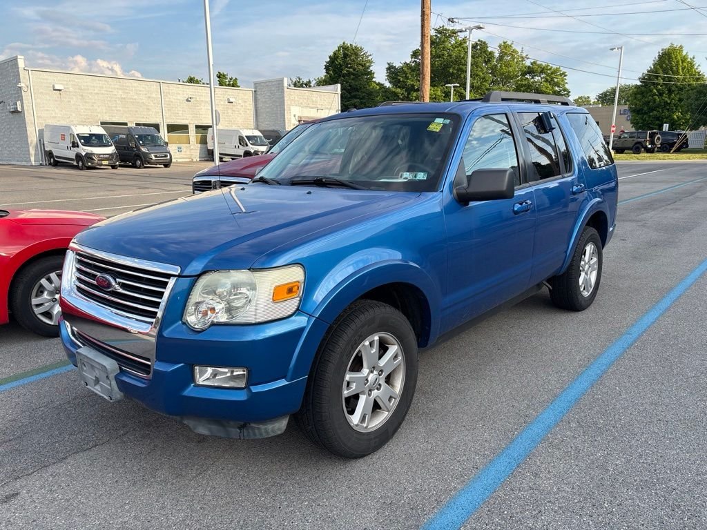 Used 2010 Blue Ford XLT image 3