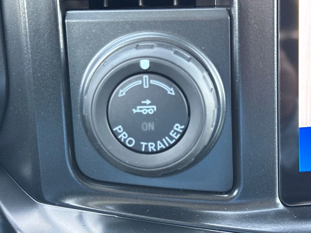 New 2026 White Ford Lariat image 38