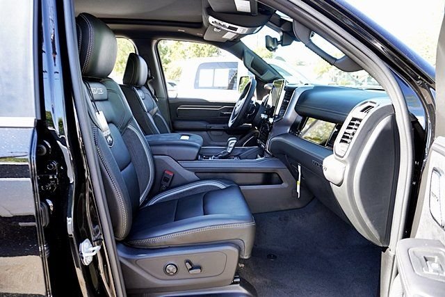 New 2026 Diamond Black Crystal Pearl-Coat Exterior Paint RAM RHO image 16