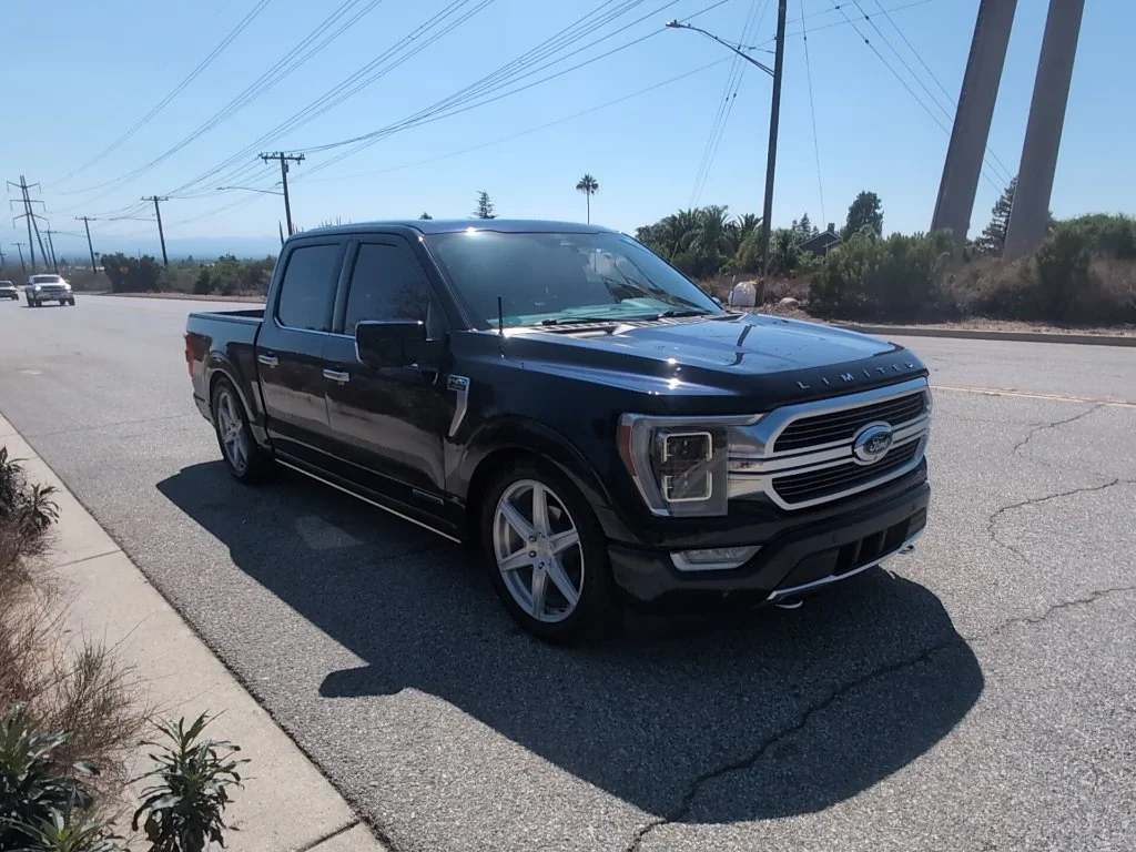 Used 2022 Blue Metallic Ford Limited image 6