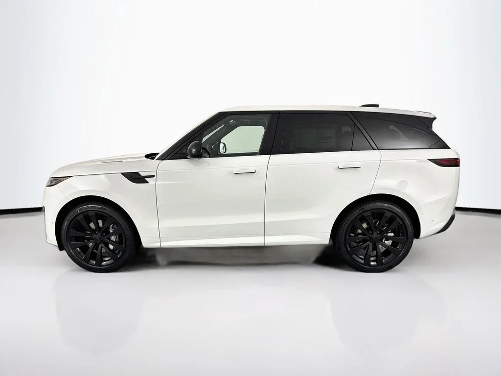 New 2026 Fuji White Land Rover Dynamic SE image 8