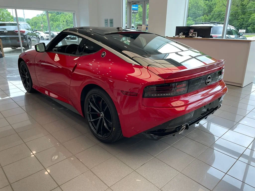 New 2026 Solid Red / Super Black Two-tone Nissan Performance image 8