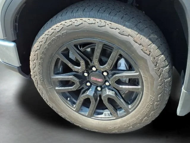 Used 2024 Sterling Metallic GMC Elevation image 17