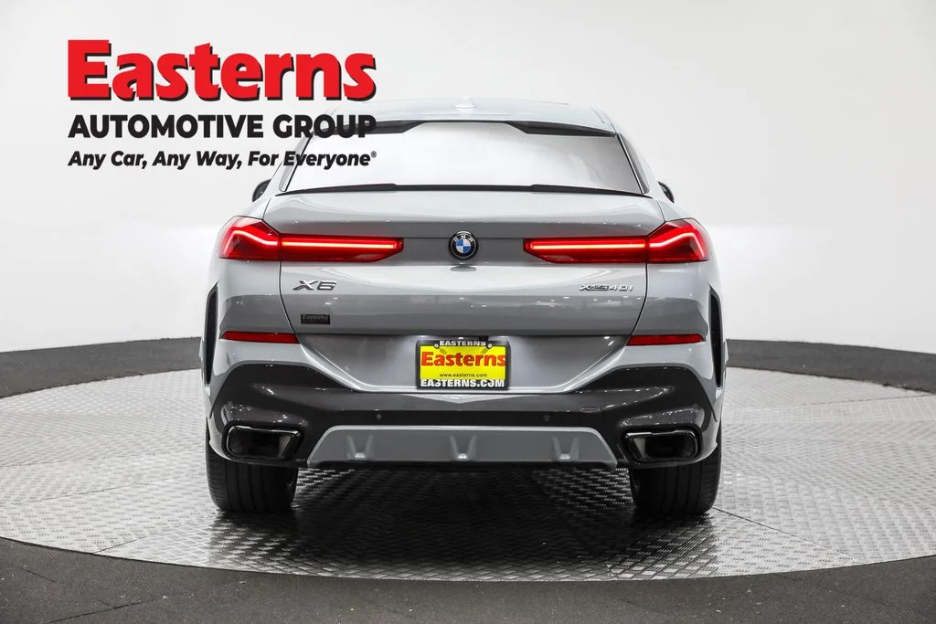 Used 2024 Gray BMW xDrive40i image 6