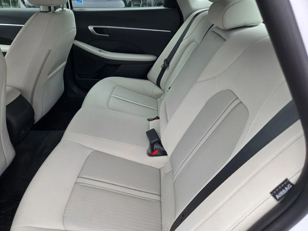 Used 2026 White Hyundai SEL Sport image 13