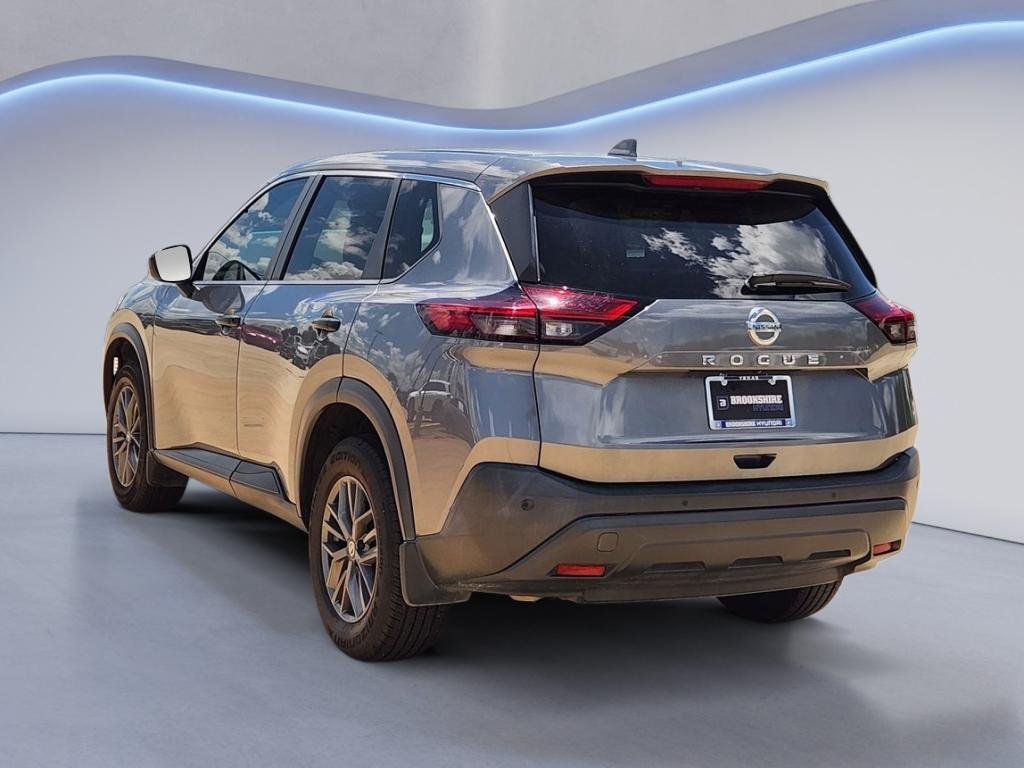 Used 2021 Gun Metallic Nissan S image 7