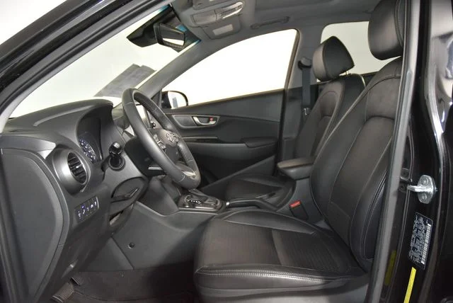 Used 2021 Black Hyundai Ultimate image 28