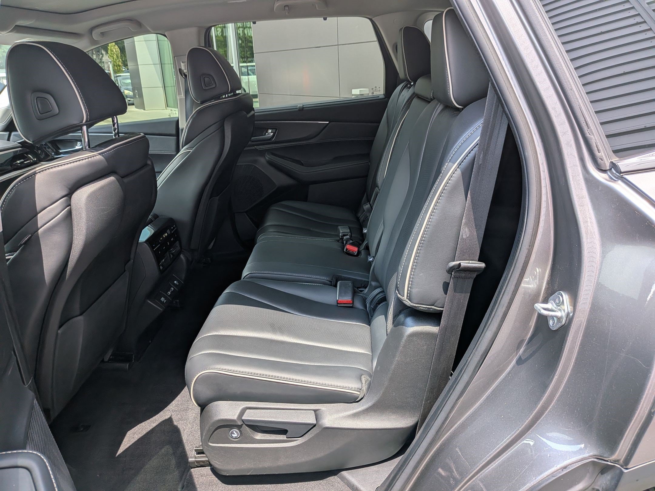 Used 2022 Liquid Carbon Metallic Acura w/Advance Package image 27