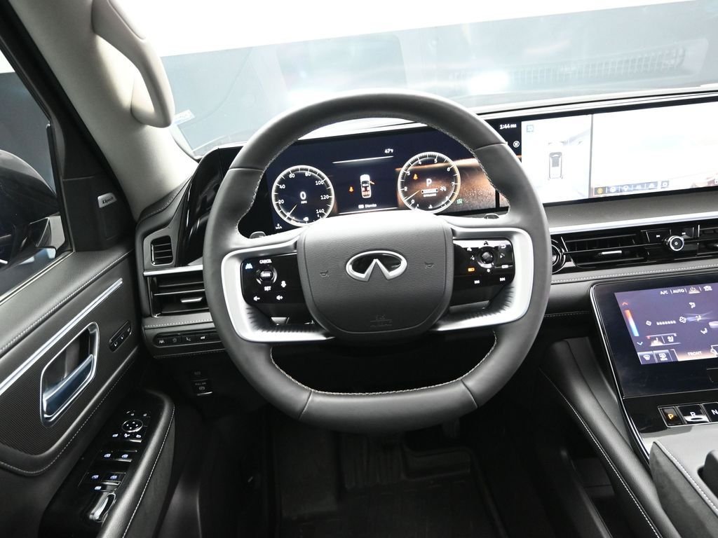 Certified Used 2025 Black INFINITI LUXE image 32