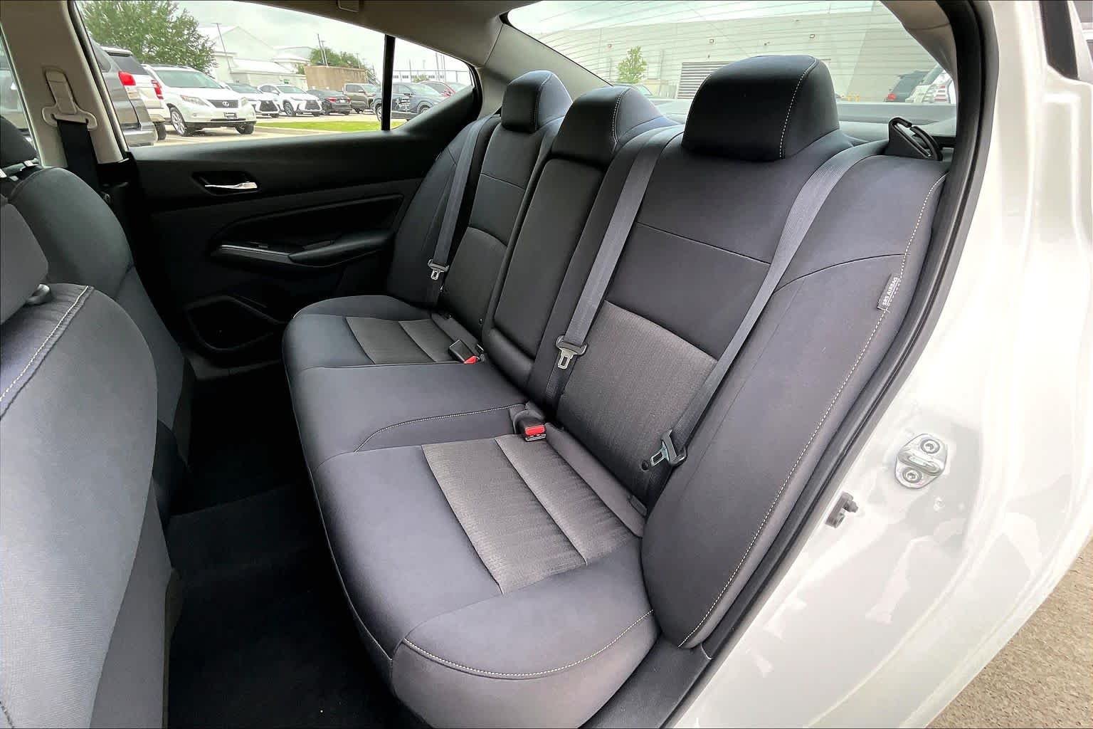 Used 2021 Glacier White Nissan 2.5 S image 21