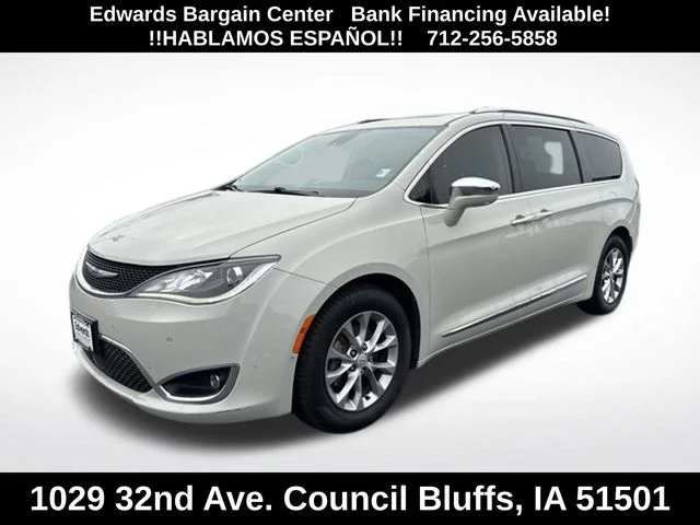 Used 2020 White Chrysler Limited image 3