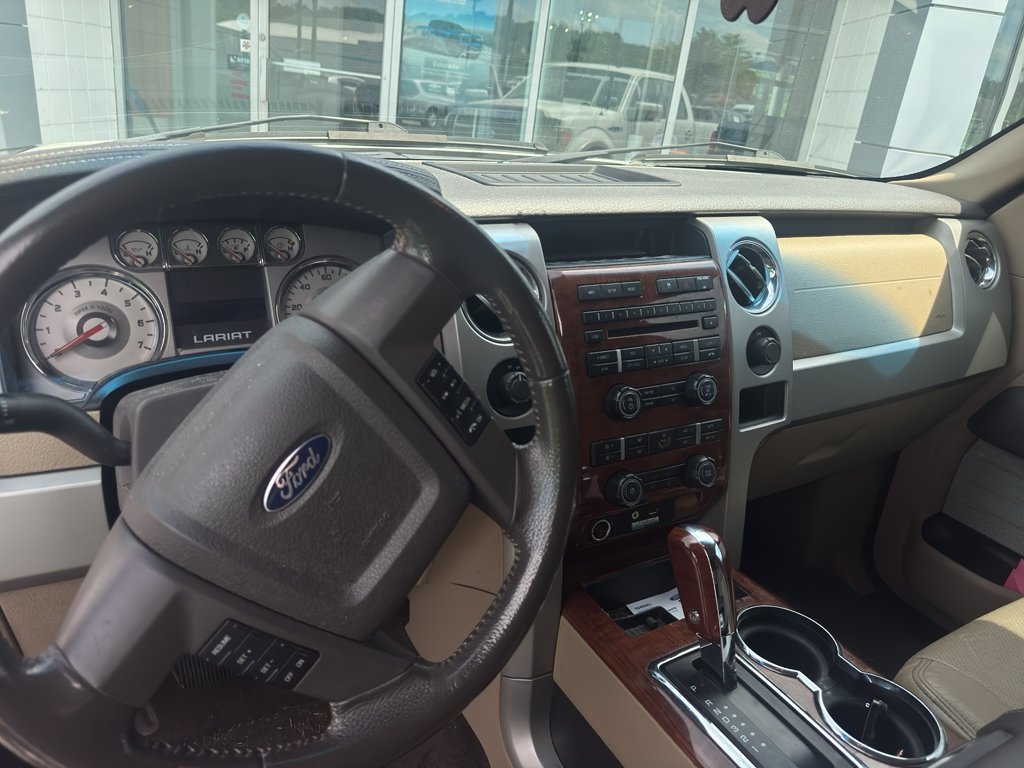 Used 2010 White Platinum Metallic Tri-Coat Ford Lariat image 9