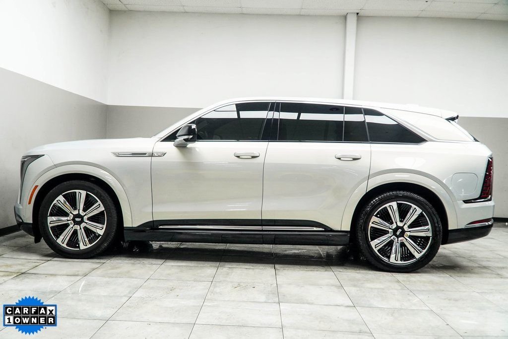 Used 2025 Silver Cadillac Luxury 2 image 9