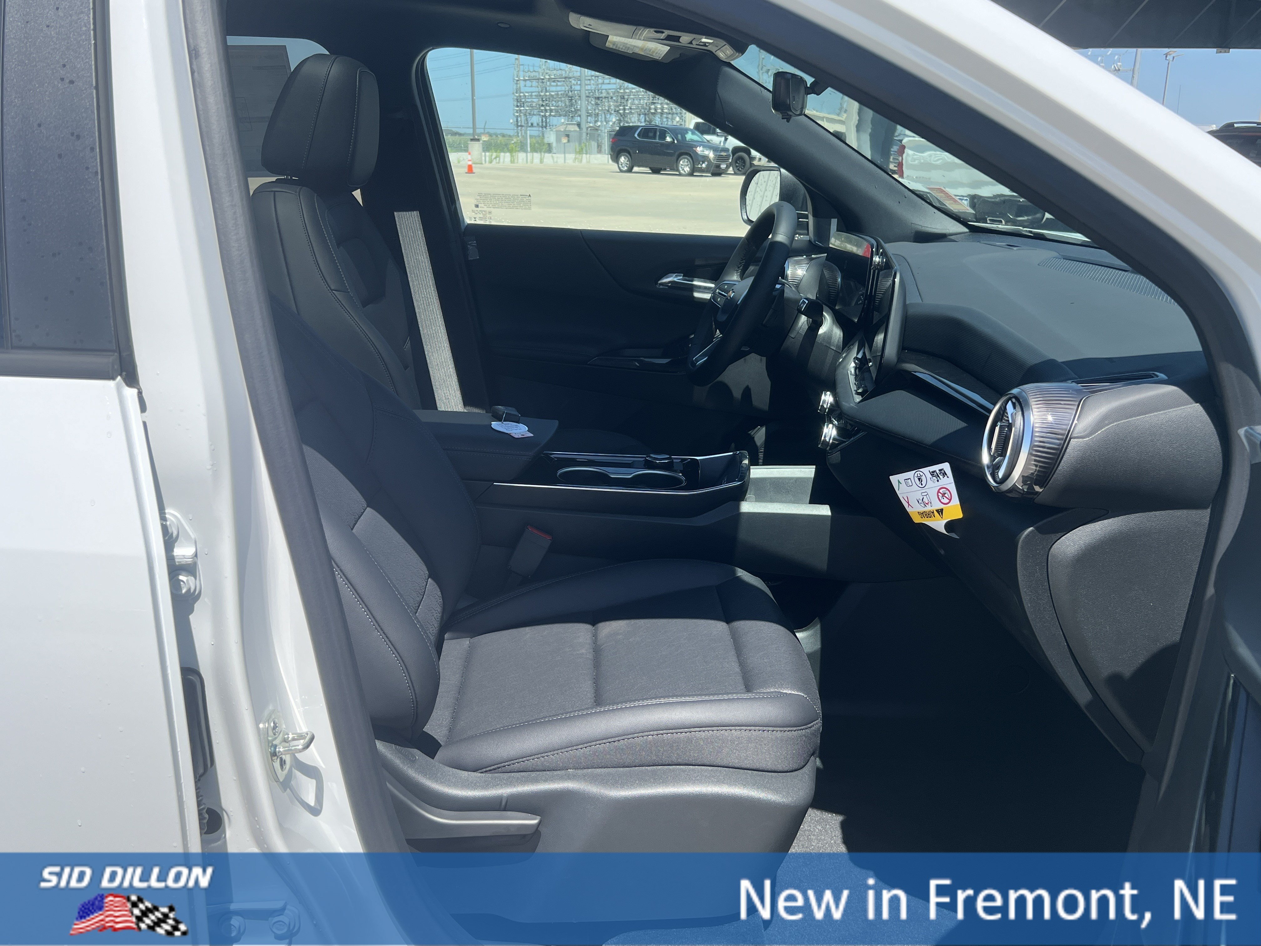 New 2027 Summit White Chevrolet LT image 6
