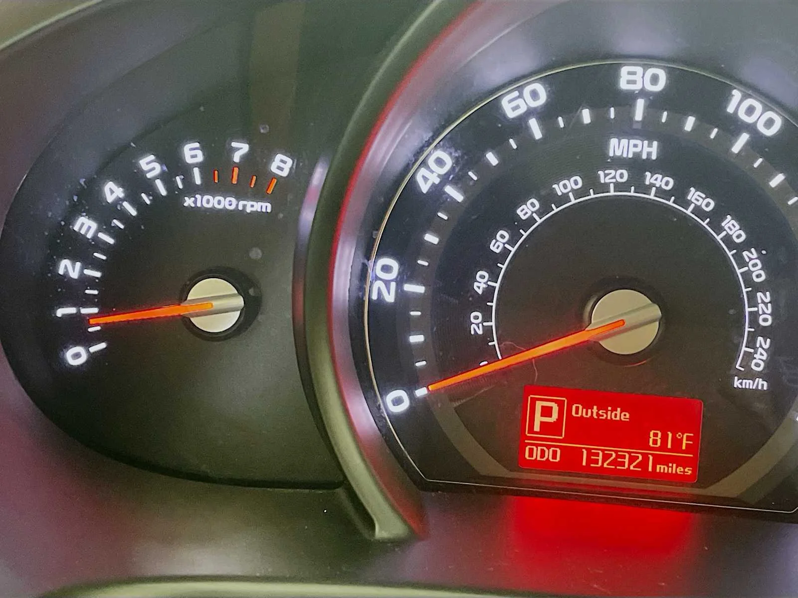 Used 2016 Bright Silver Kia LX image 10