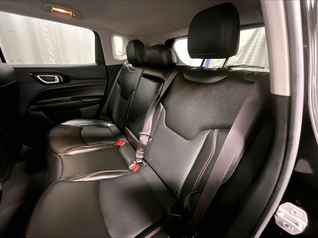 Used 2022 Black Jeep Trailhawk image 15
