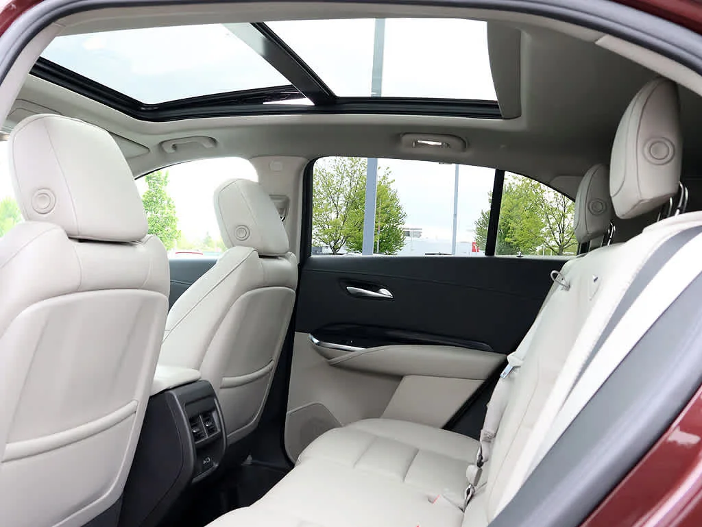 2023 Cadillac XT4 Premium Luxury - Photo 12