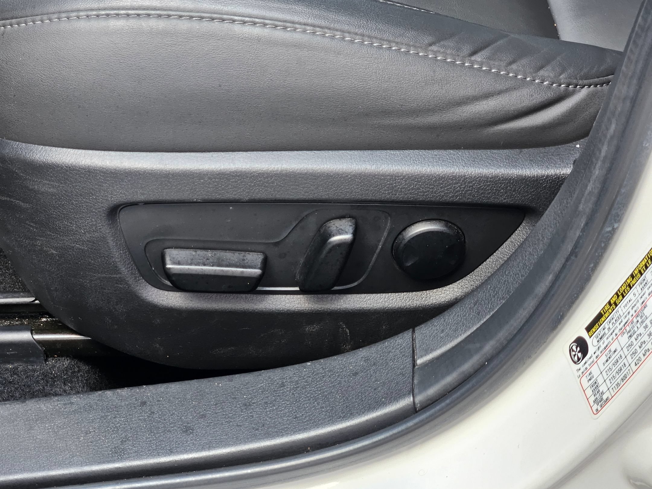 Used 2025 Snowflake White Pearl Mica Mazda 2.5 S Preferred Package image 20