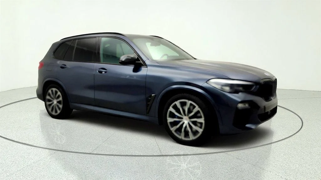 Used 2020 Arctic Grey Metallic BMW M50i w/ Driving Assist Pro, Luxury Seating & Premium Pkg image 3